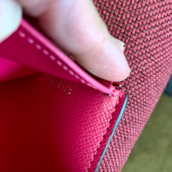 SOLD! Louis Vuitton Victorine Wallet - Picture 7 of 7